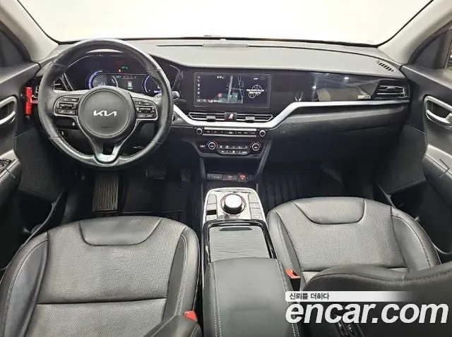 Kia Niro — Фото автомобиля 7