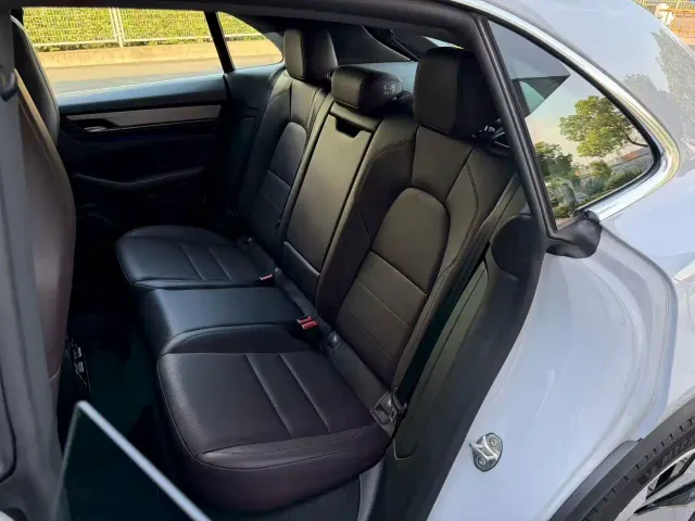 Porsche Macan EV — Фото автомобиля 11