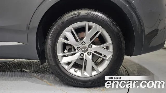 Genesis GV70 — Фото автомобиля 21