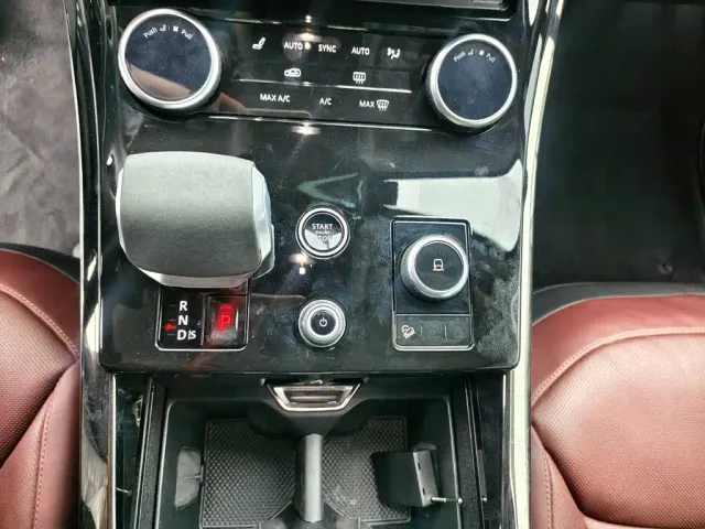 Land Rover Range Rover Sport — Фото автомобиля 9