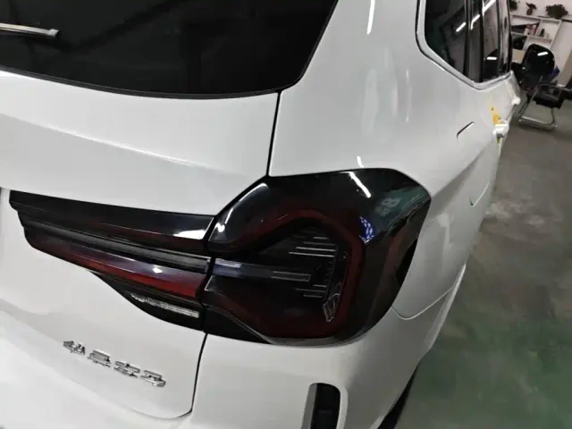 BMW iX3 — Фото автомобиля 7