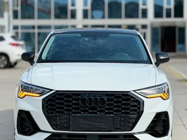 Audi Q3 Sportback — Фото автомобиля 3