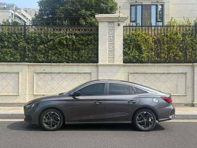 MG 5 — Фото автомобиля 3