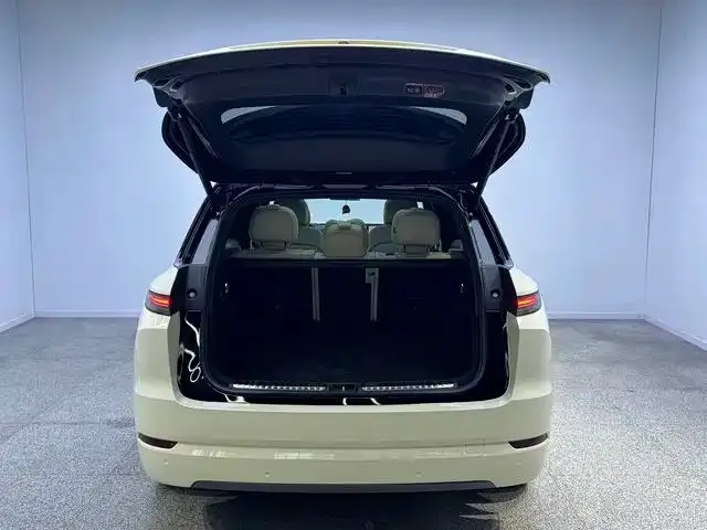 Li Auto L7 — Фото автомобиля 15