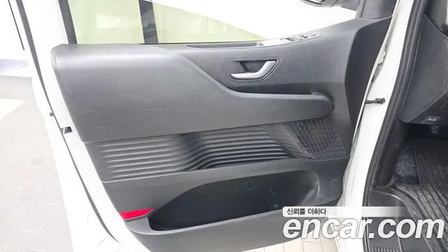 Hyundai Staria — Фото автомобиля 13