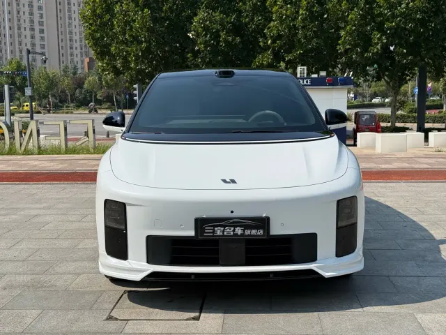 Li Auto i6 — Фото автомобиля 2