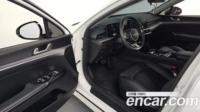 Kia K5 Новый K5 3 поколение 2.0 LPi(Для проката) — Фото автомобиля 11