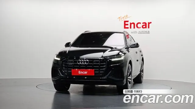 Audi Q8 55 TFSI quattro Premium — Фото автомобиля 3