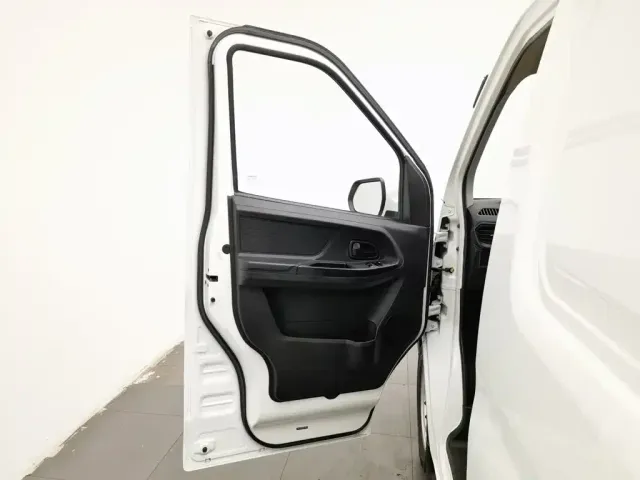 Changan Kaicheng Changan Ruixing EM80 2024 Hatchback Standard 2 Seats 41.86kWh — Фото автомобиля 8