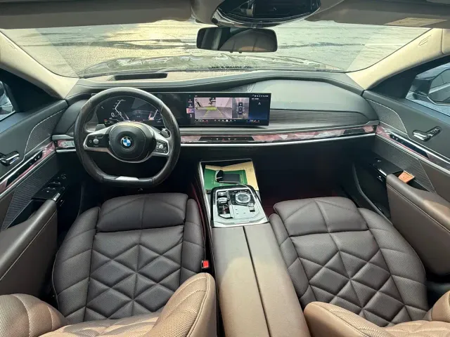BMW 7 Series — Фото автомобиля 5
