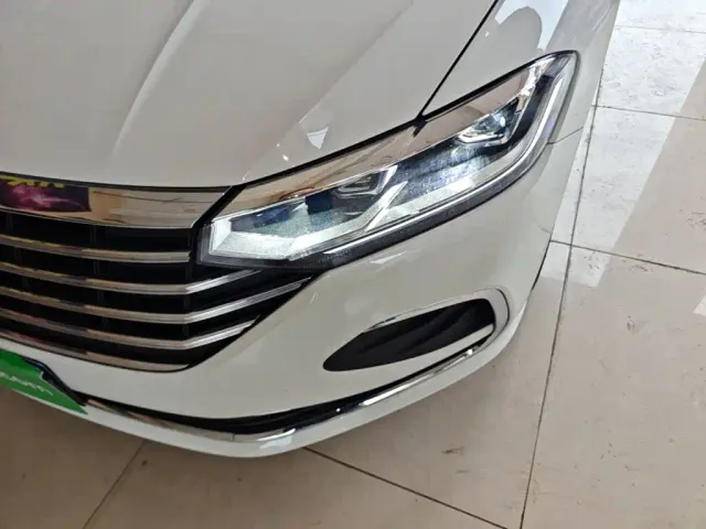Volkswagen Lavida — Фото автомобиля 23