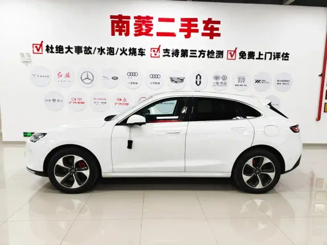 Aito M5 — Фото автомобиля 4