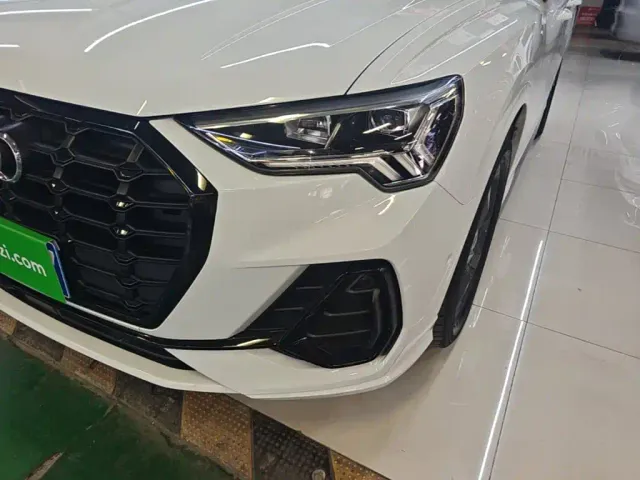 Audi Q3 — Фото автомобиля 23