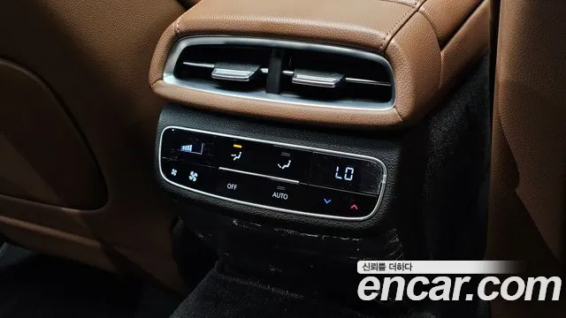 Genesis G80 Бензин 3.5 турбо AWD — Фото автомобиля 30