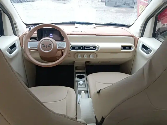Wuling Hongguang Mini EV — Фото автомобиля 9