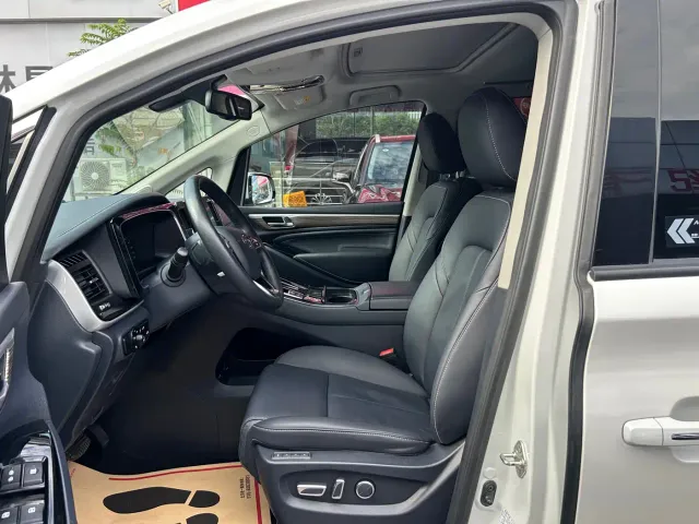 GAC Trumpchi M8 — Фото автомобиля 8