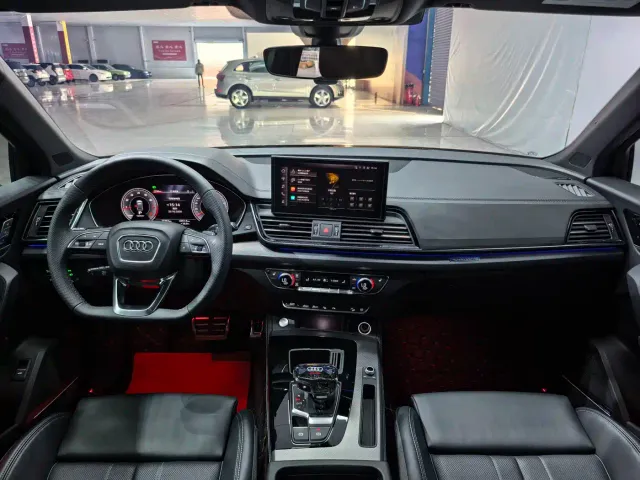 Audi Q5L — Фото автомобиля 12