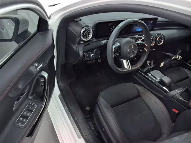 Mercedes-Benz A-Class — Фото автомобиля 20