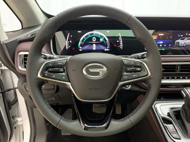 GAC Trumpchi M6 — Фото автомобиля 13