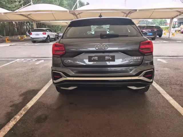 Audi Q2L — Фото автомобиля 20