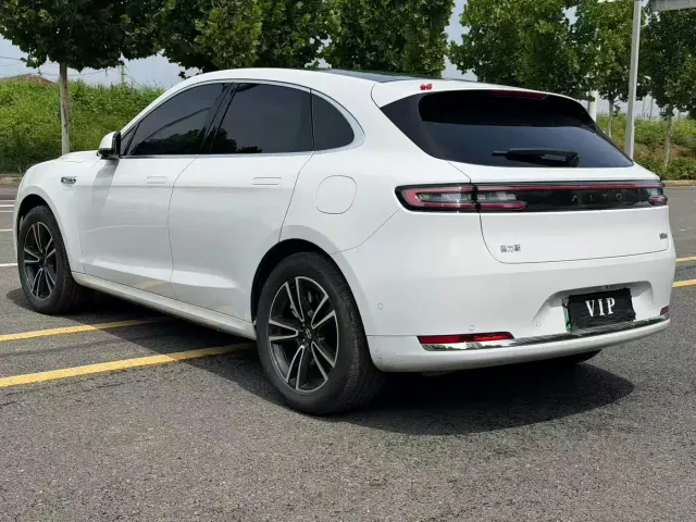 Aito M5 — Фото автомобиля 7