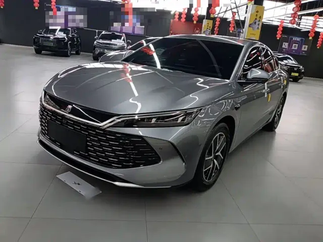 Фотография автомобиля — BYD Qin L