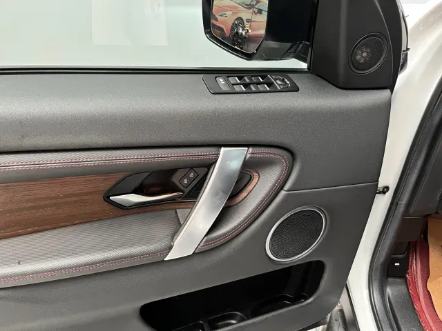 Land Rover Discovery Sport — Фото автомобиля 6