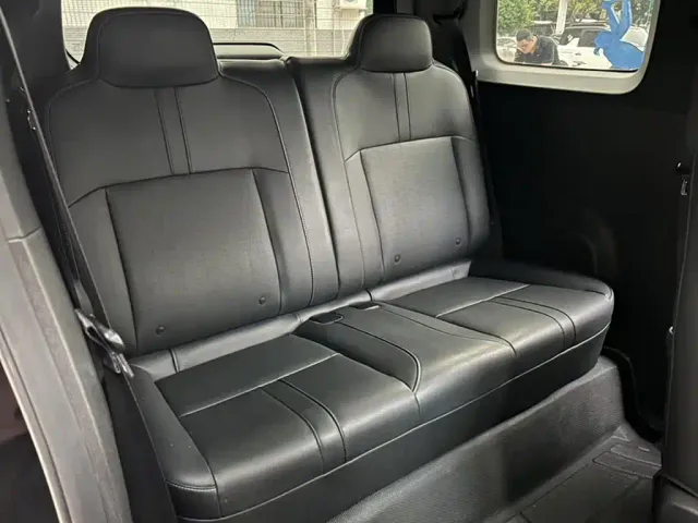 Baojun Yep — Фото автомобиля 15