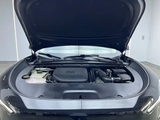 IM Motors LS6 — Фото автомобиля 27