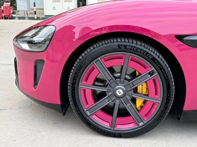 Xiaomi SU7 — Фото автомобиля 6