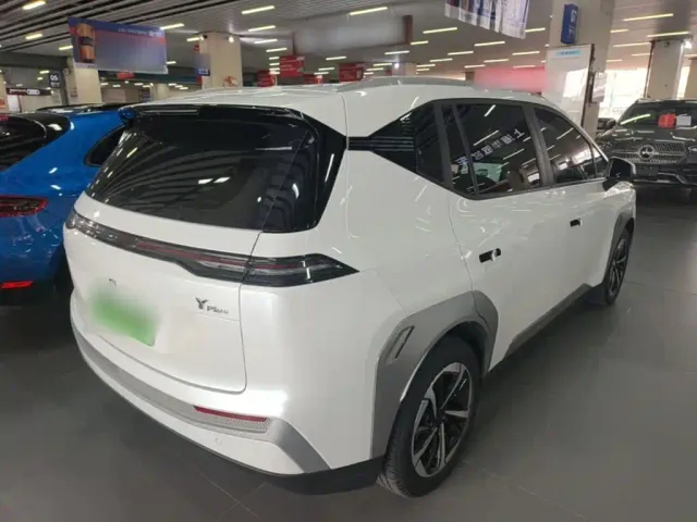 GAC Aion Y — Фото автомобиля 6