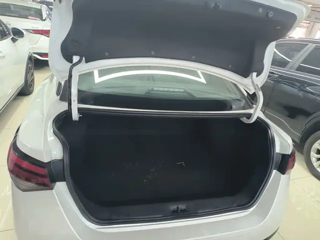 Nissan Sylphy — Фото автомобиля 18