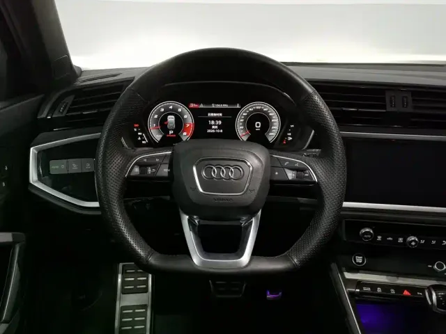 Audi Q3 — Фото автомобиля 11