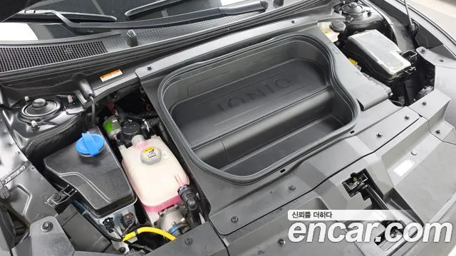 Hyundai Ioniq 6 — Фото автомобиля 9