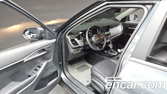 Kia Seltos New — Фото автомобиля 17