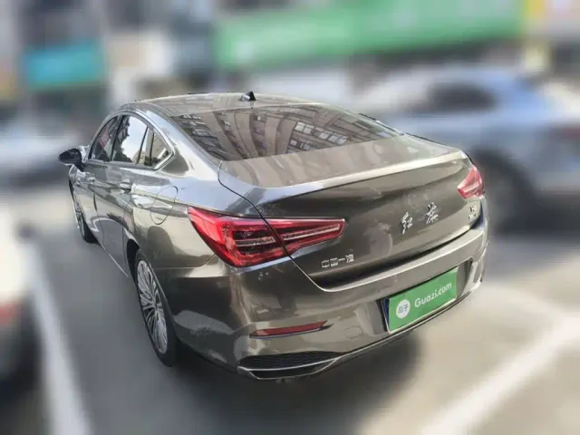 Hongqi H5 — Фото автомобиля 24