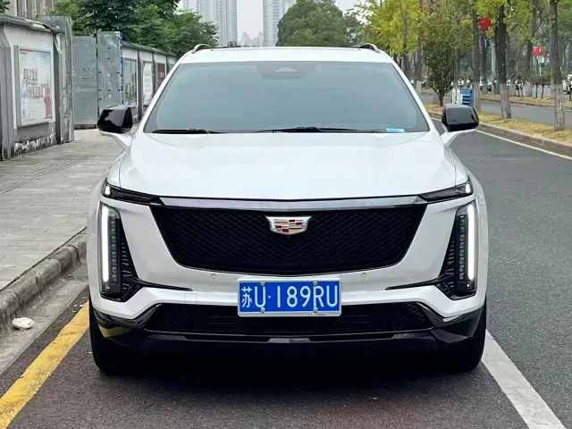 Cadillac XT5 — Фото автомобиля 2