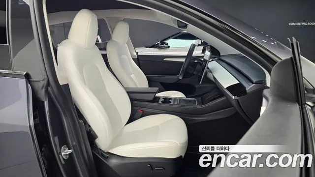 Tesla Model Y — Фото автомобиля 14