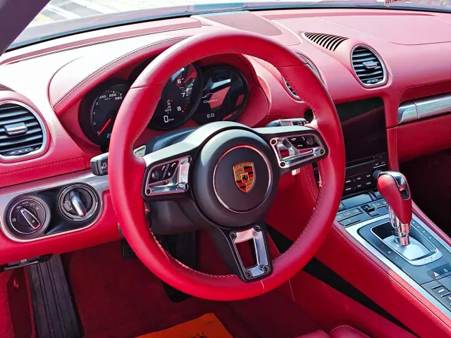 Porsche 718 — Фото автомобиля 12