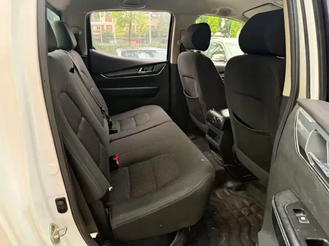 Isuzu TAGA Daka H — Фото автомобиля 9
