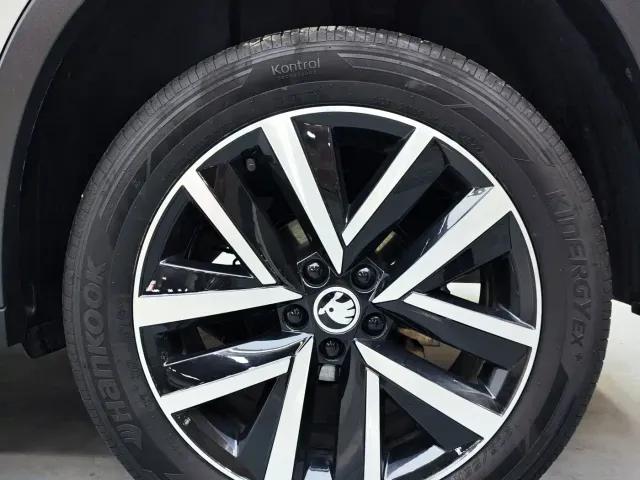 Škoda Kamiq 2022 1.5L Automatic Comfort Edition — Фото автомобиля 13