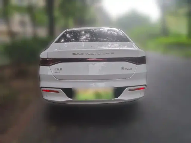 BYD Qin PLUS — Фото автомобиля 11