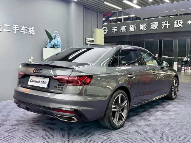 Audi A4L — Фото автомобиля 14
