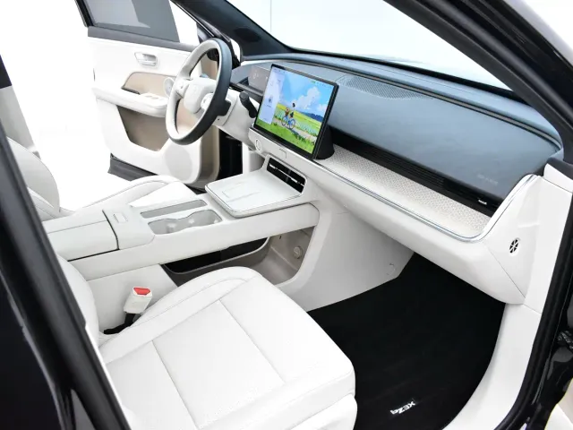 Toyota BoZhi 3X — Фото автомобиля 12