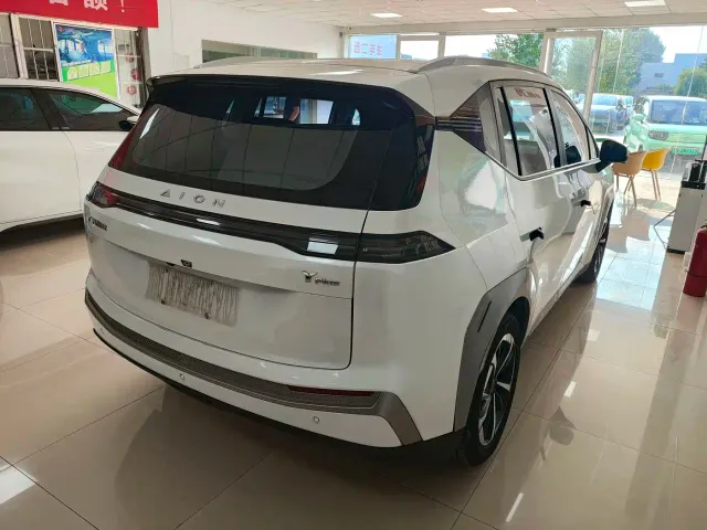 GAC Aion Y — Фото автомобиля 10