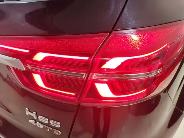 Hongqi HS5 — Фото автомобиля 7