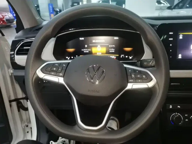 Volkswagen Tharu — Фото автомобиля 10