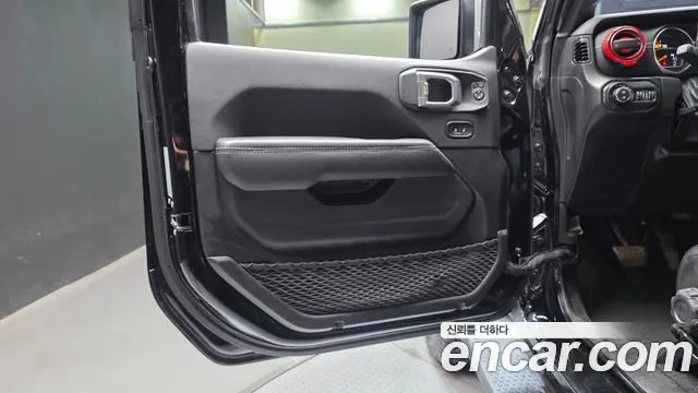 Jeep Wrangler Wrangler (JL) — Фото автомобиля 24