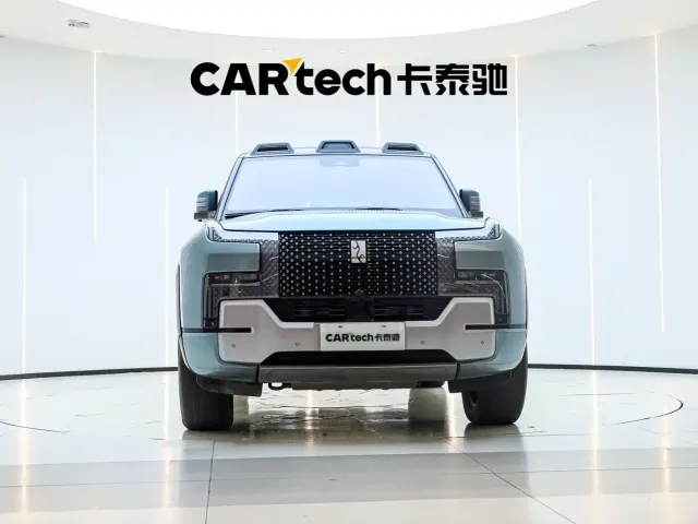 BYD U8 — Фото автомобиля 6