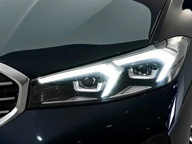 BMW 3 Series — Фото автомобиля 4